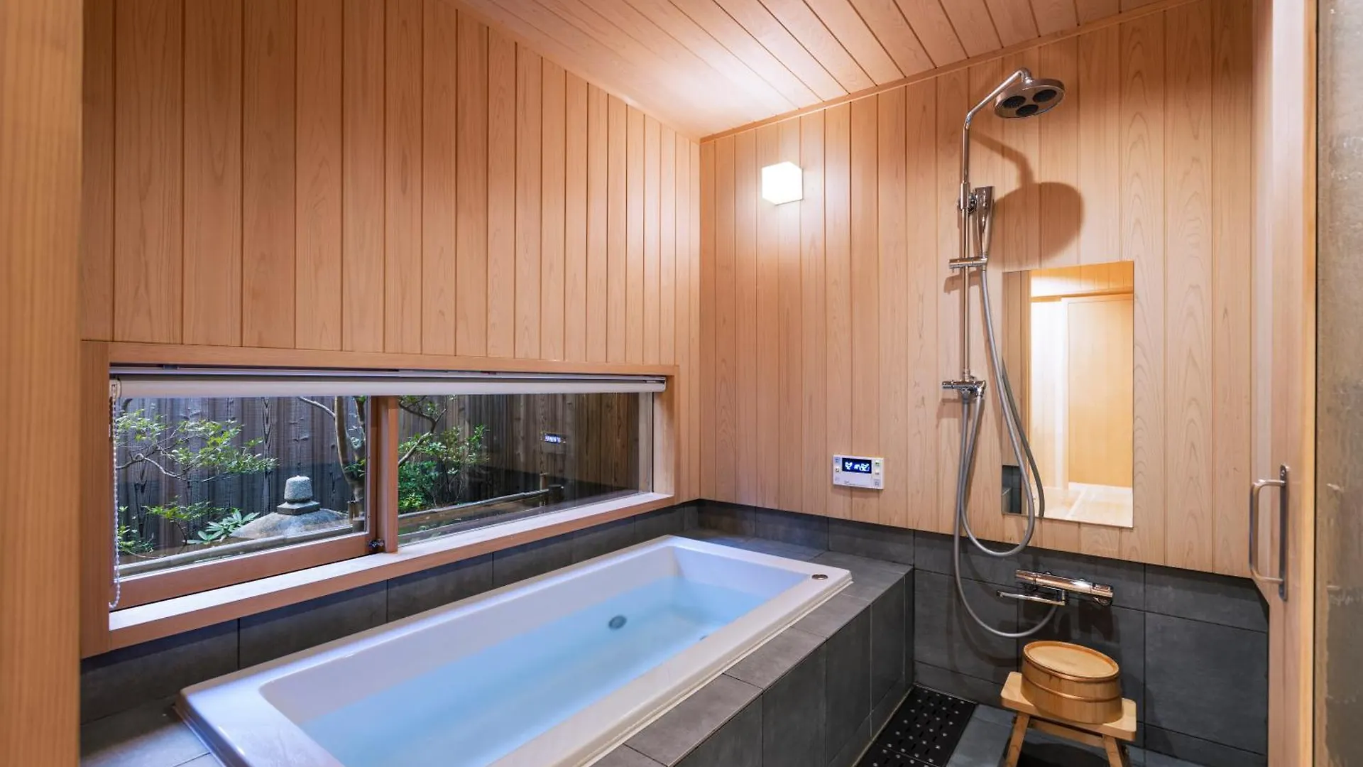 Rinn Premium Machiya Yae Kyoto 0*,